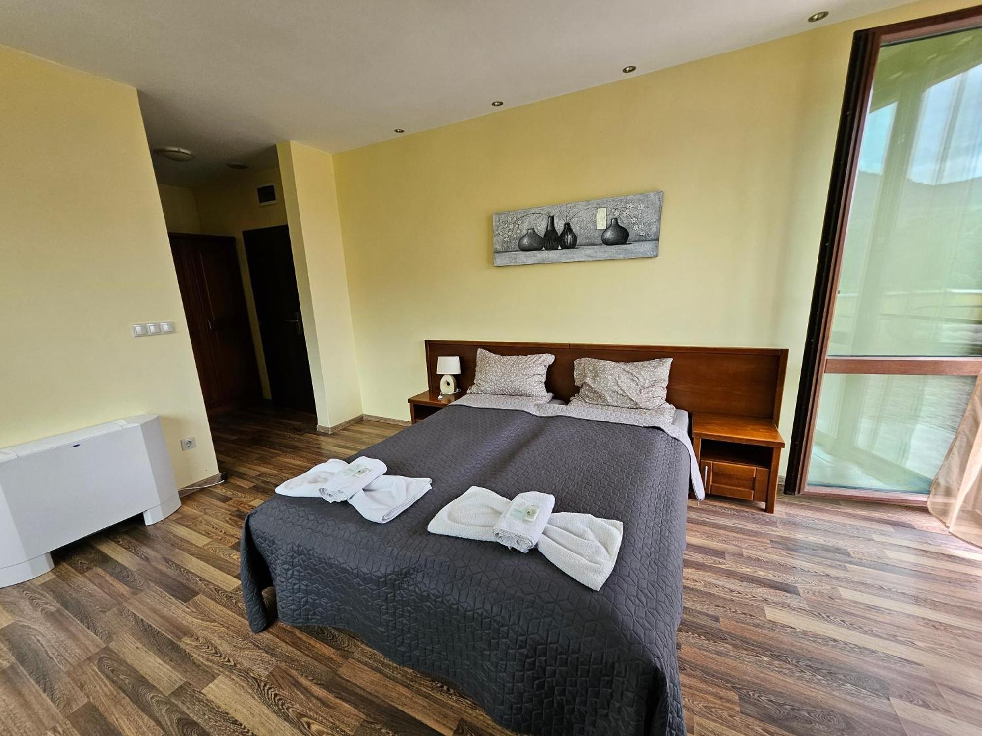 Family Hotel Komhotel Berkovica Exteriér fotografie